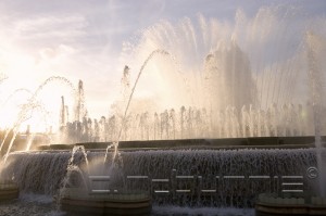 fontaine fountain Barcelona contre-jour backlight jet d'eau
